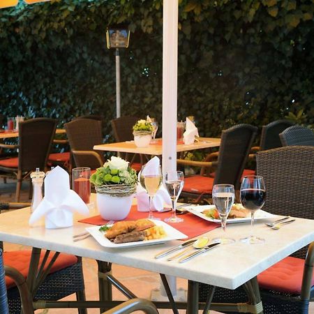 Hotel & Restaurant Hugenottengarten Friedrichsdorf Exterior photo