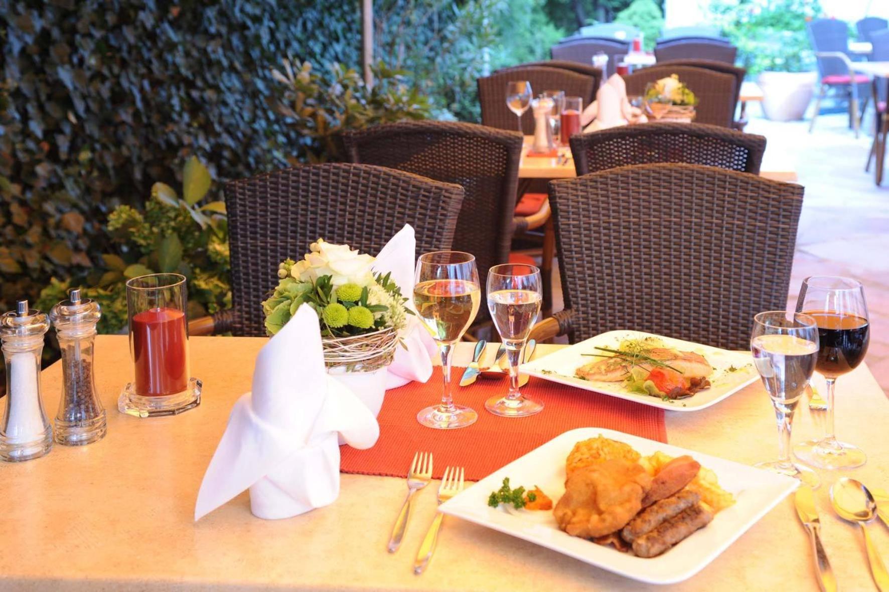 Hotel & Restaurant Hugenottengarten Friedrichsdorf Exterior photo